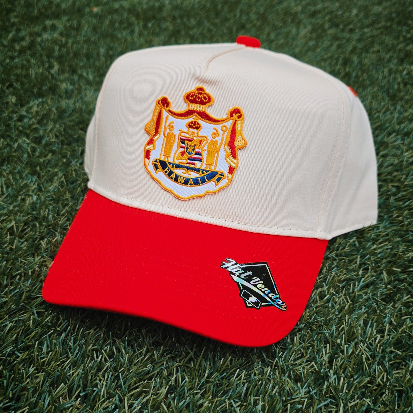 COAT OF ARMS HAT