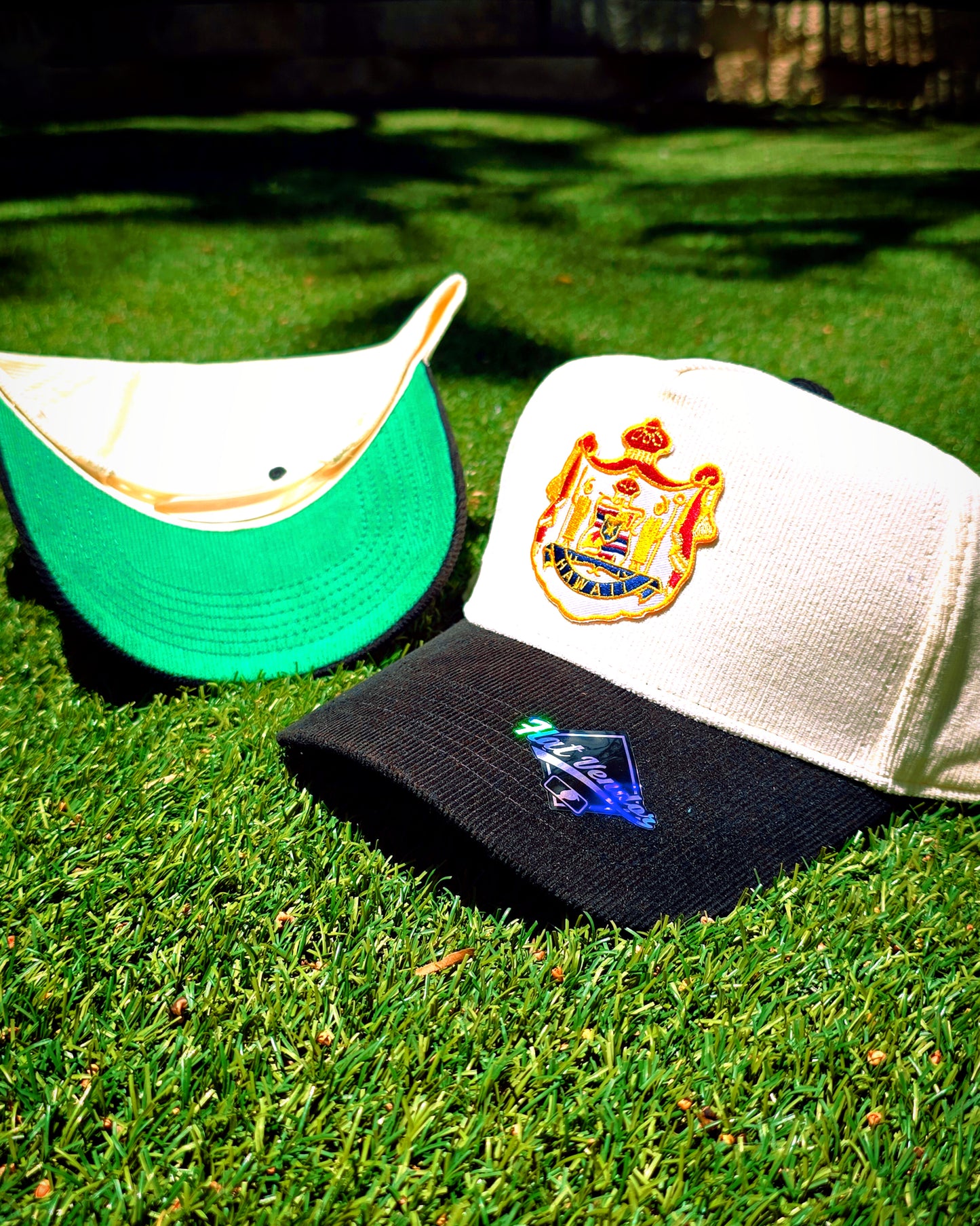 COAT OF ARMS CORDUROY PACK