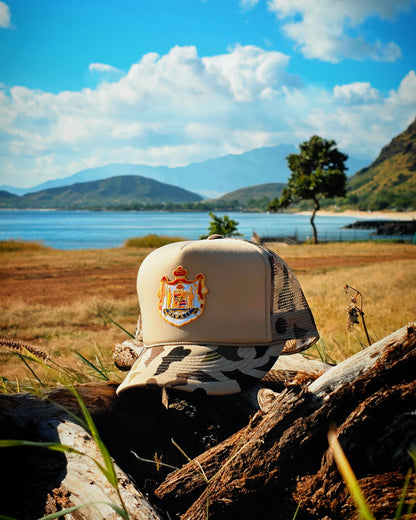 COAT OF ARMS TRUCKER HAT